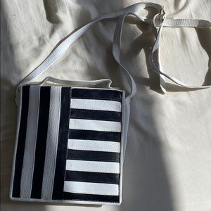 Vintage Retro Black White Stripe Crossbody